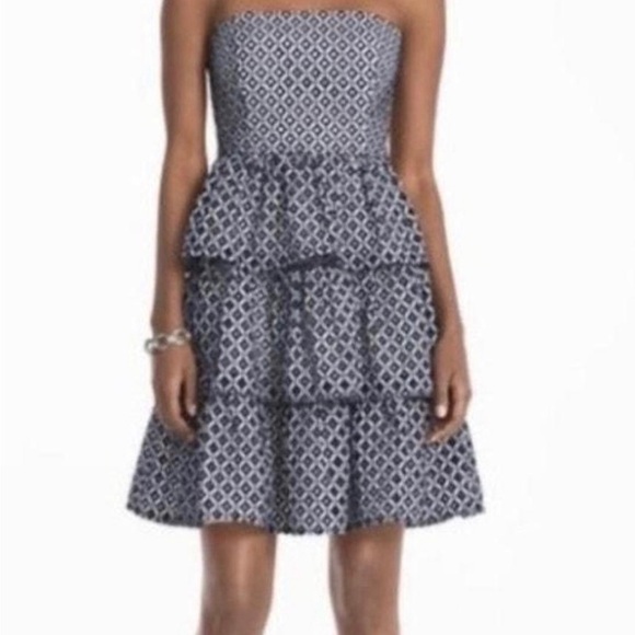 White House Black Market Dresses & Skirts - White House Black Market Strapless Navy and White Dress